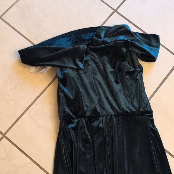 NWT After Six Draped Cuff Off-the-Shoulder Velvet Maxi Dress Pockets Evergreen 8 - Picture 5 of 15